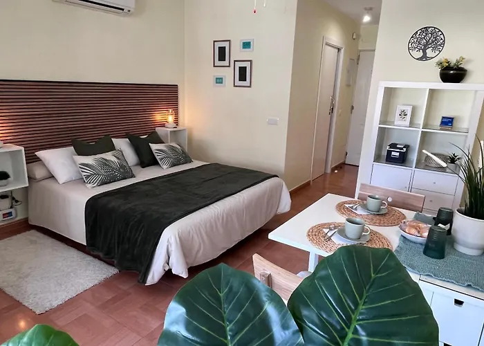 Coastal Feeling, Pools & Views Apt Agata