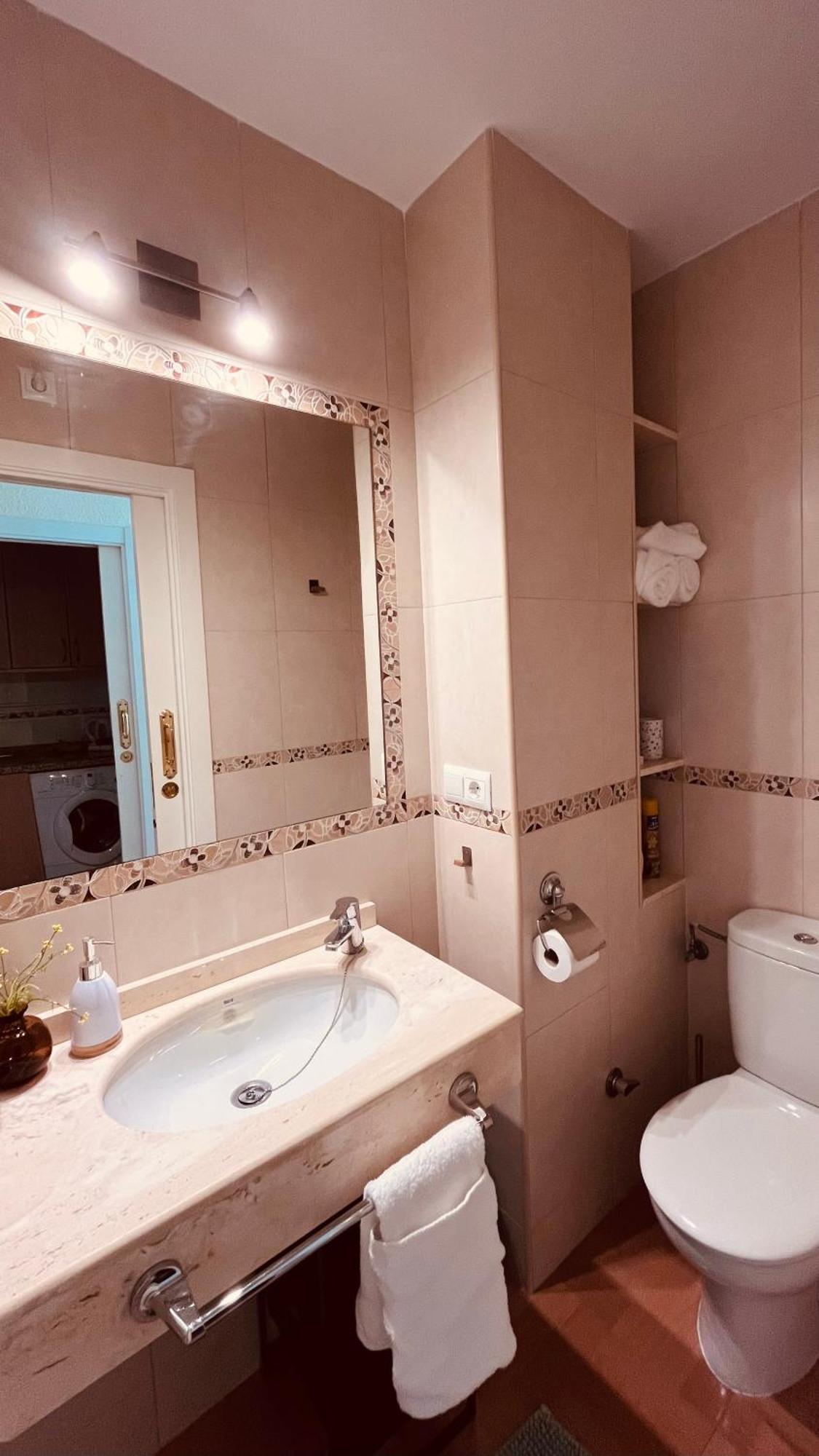 Coastal Feeling, Pools & Views Agata Apartment