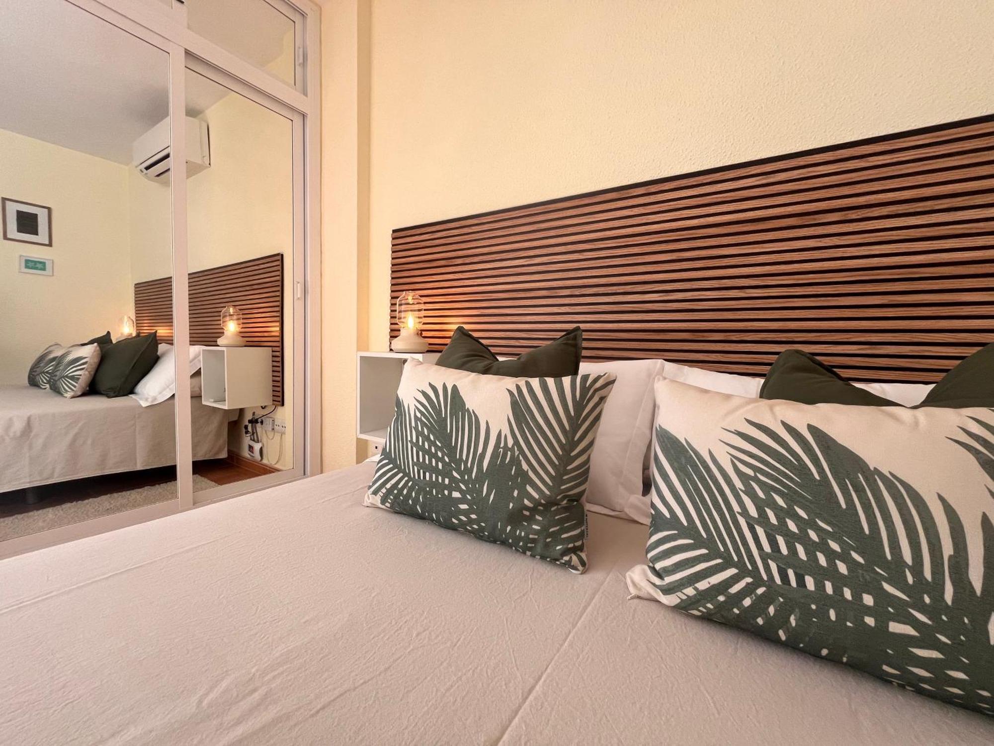 Coastal Feeling, Pools & Views Agata Appartement *